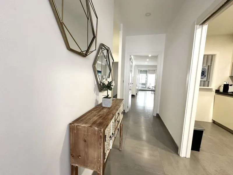 A unique opportunity in one of Marbella's most sought-after areas. This is the only apartment currently for sale in the Reservas de Los Naranjos development, a modern complex built in 2016 with just 26 neighbors, guaranteeing tranquility, privacy, and a w