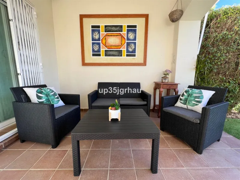 Fantastic ground floor apartment with private garden.