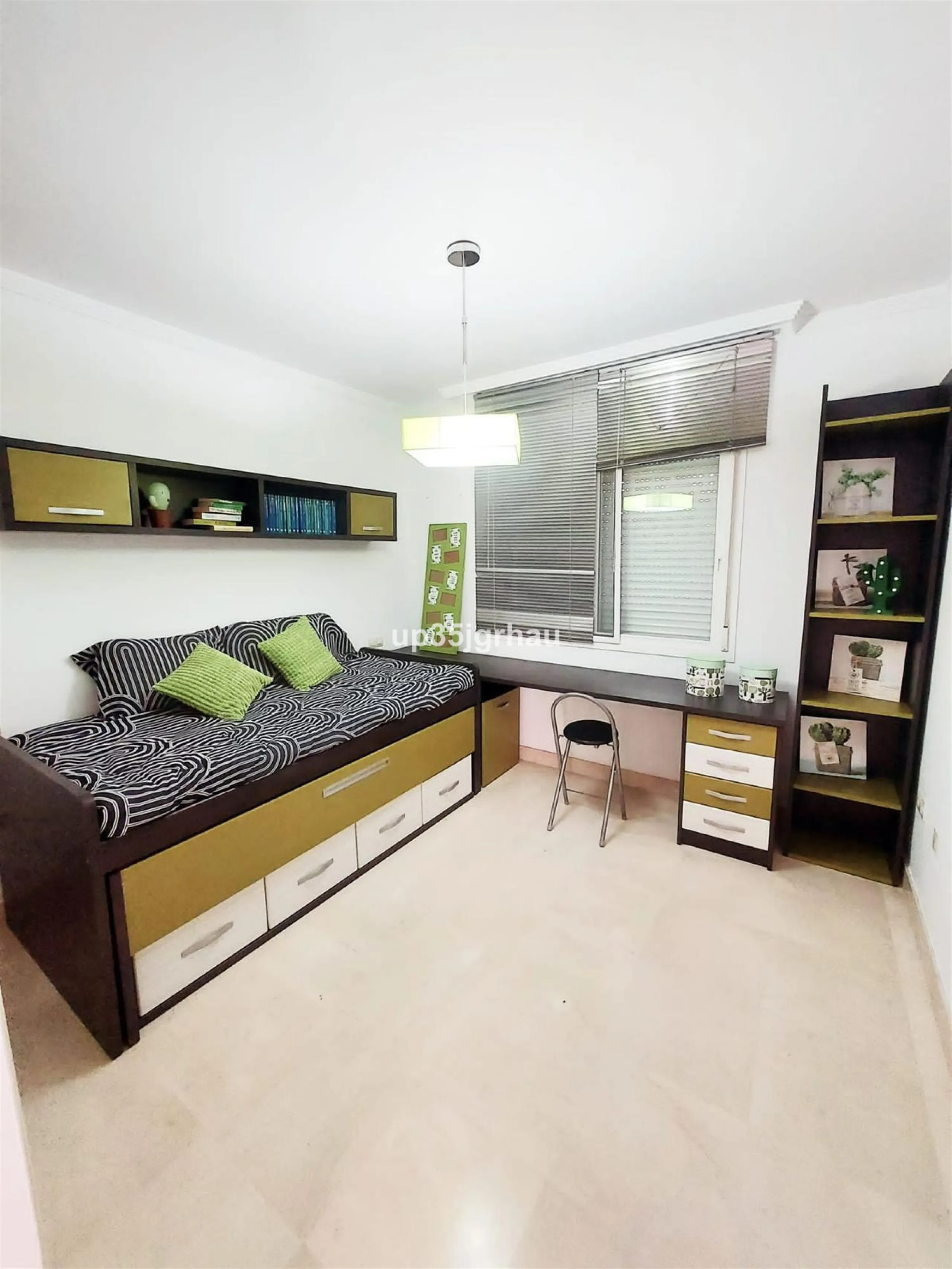 Fantastic ground floor apartment with private garden.