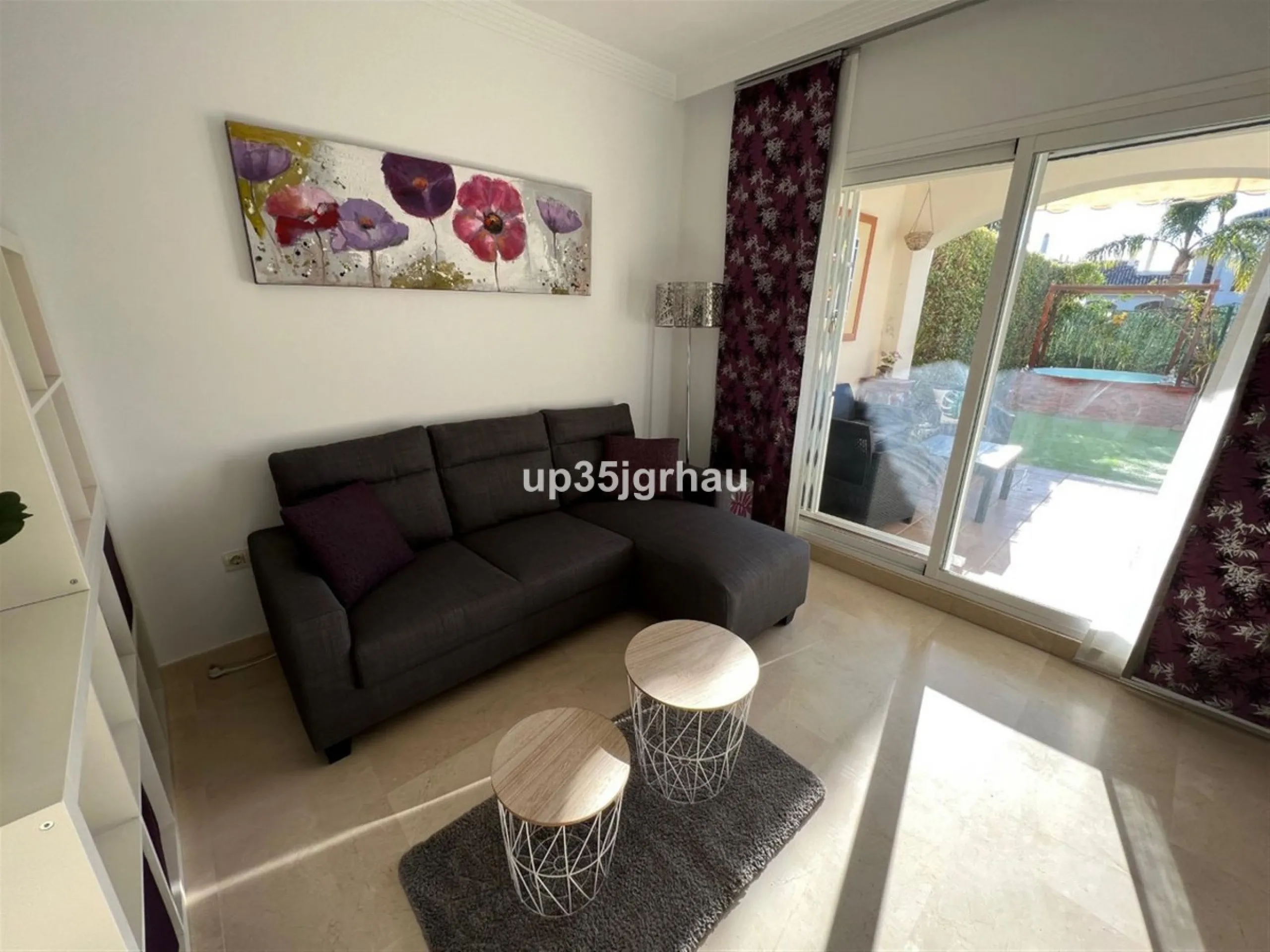 Fantastic ground floor apartment with private garden.