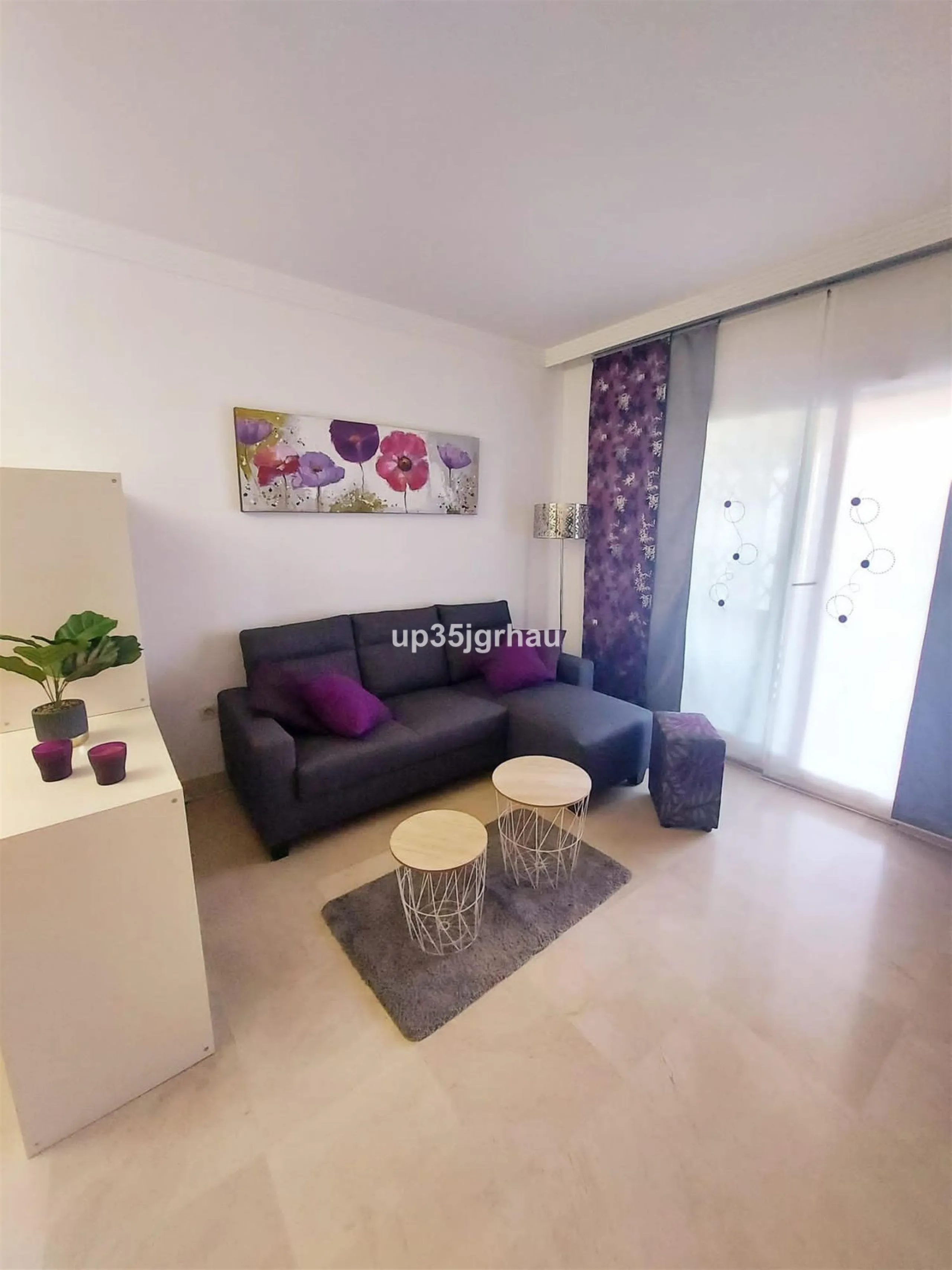 Fantastic ground floor apartment with private garden.