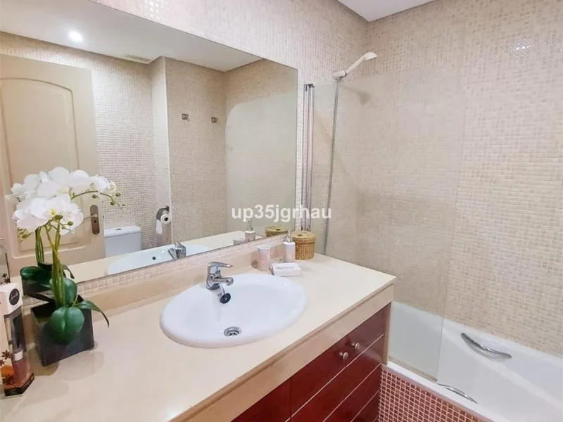 Fantastic ground floor apartment with private garden.