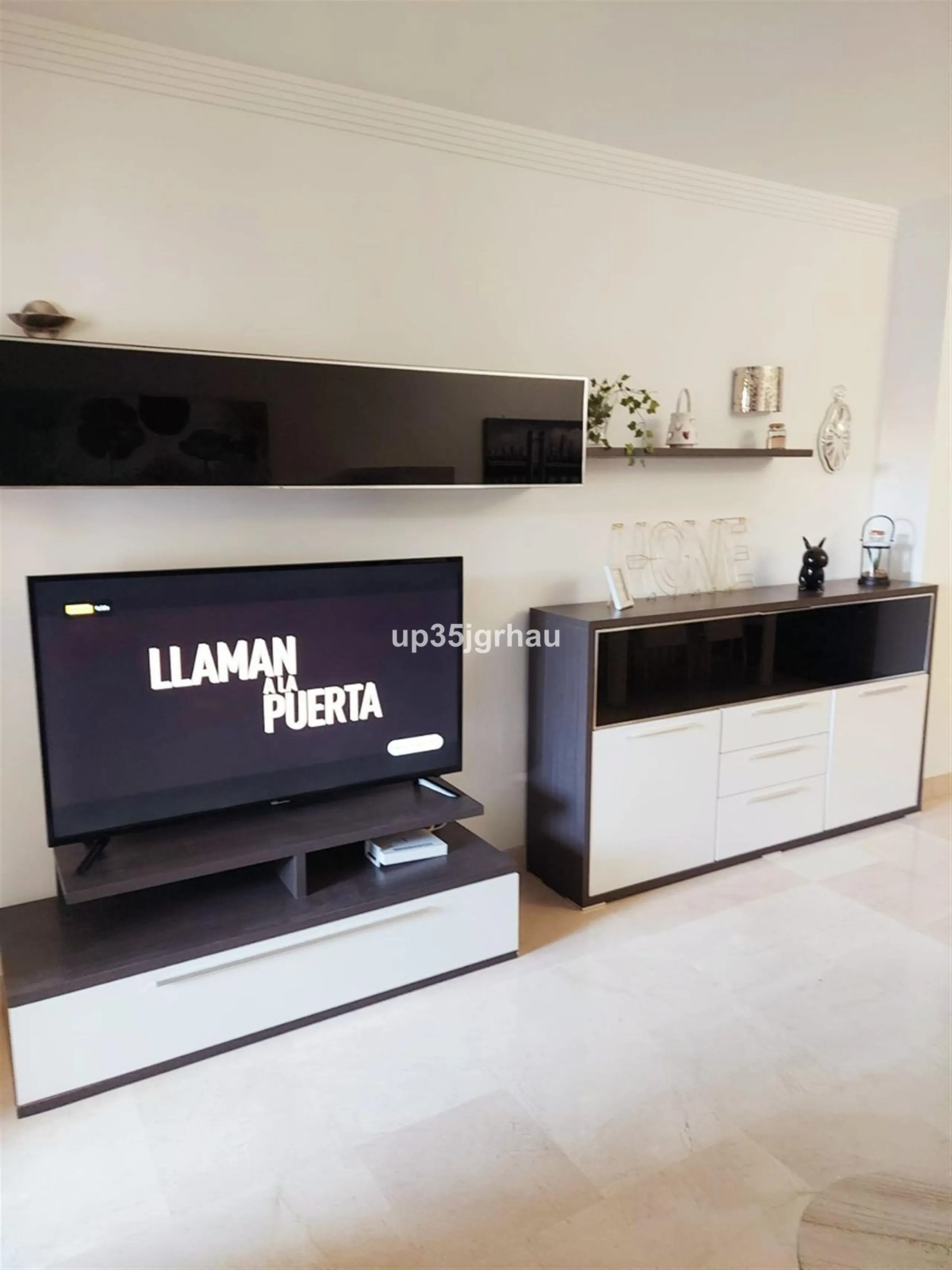 Fantastic ground floor apartment with private garden.