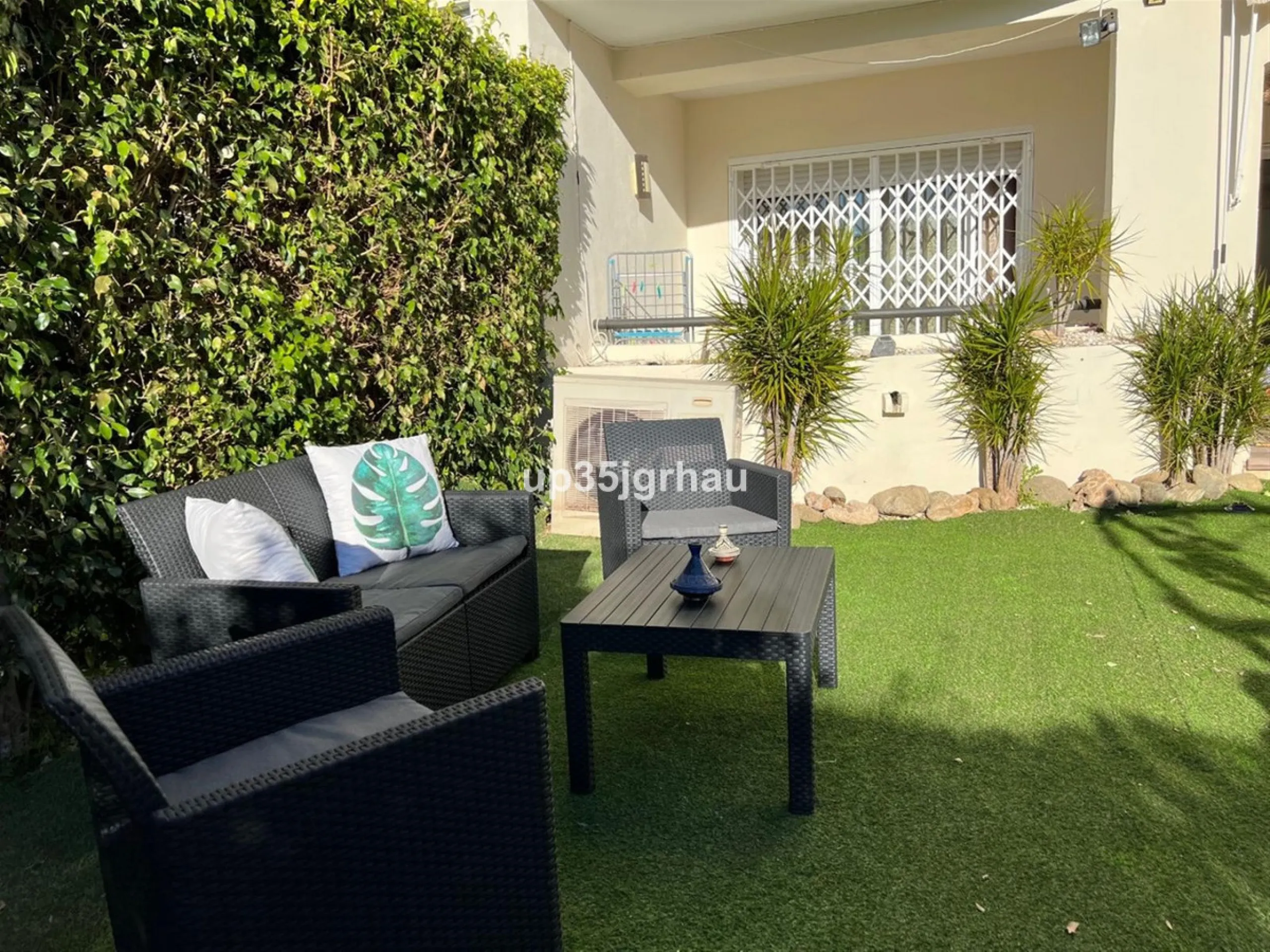 Fantastic ground floor apartment with private garden.