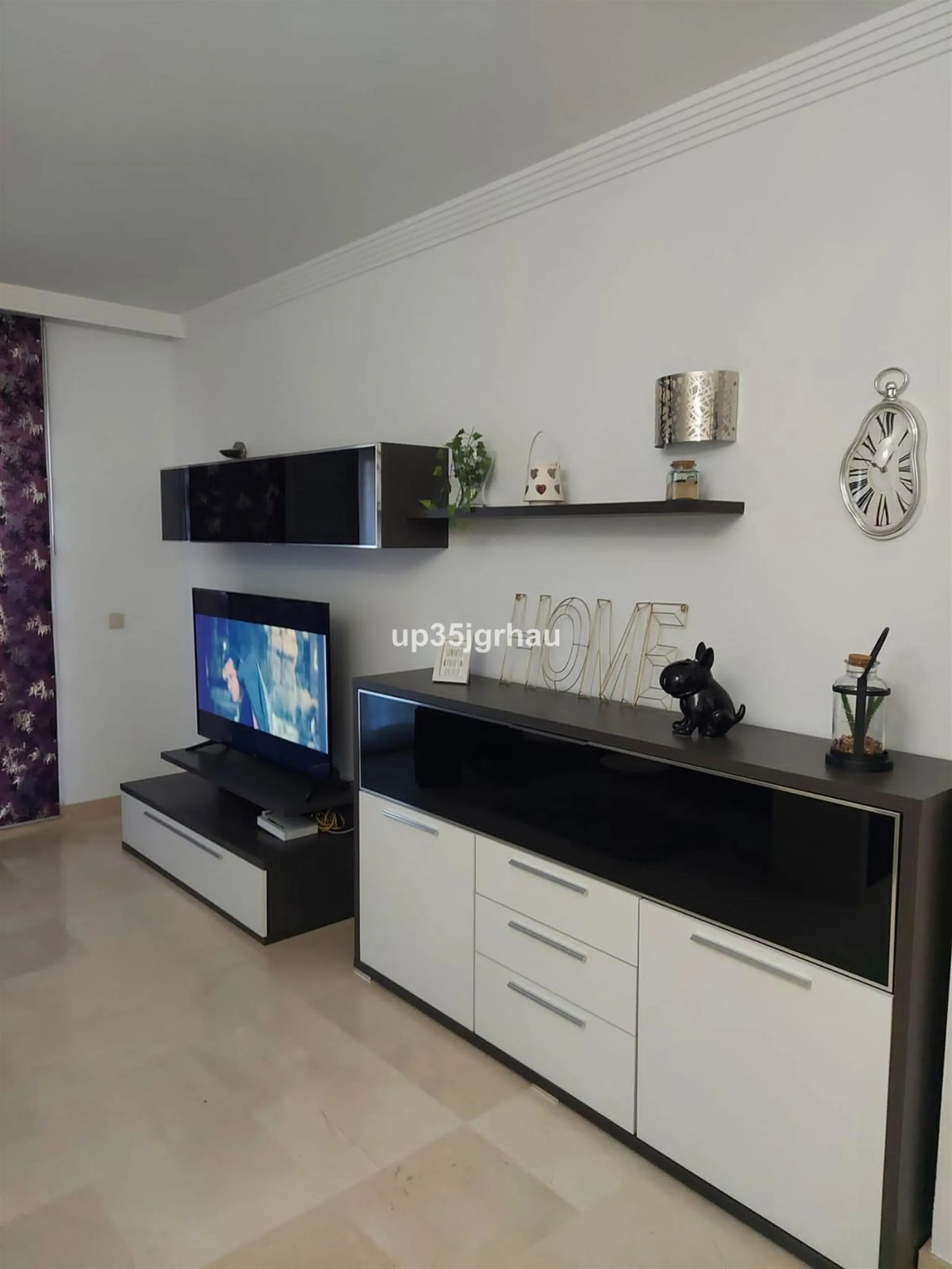 Fantastic ground floor apartment with private garden.
