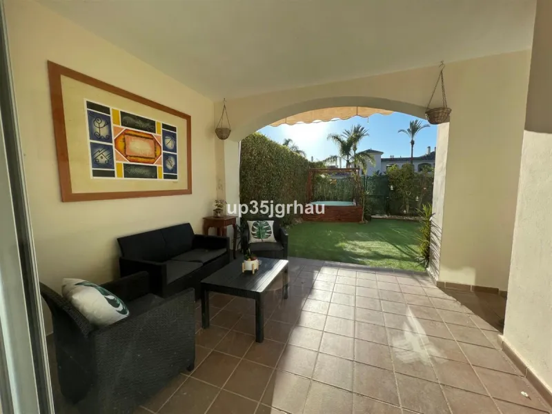 Fantastic ground floor apartment with private garden.