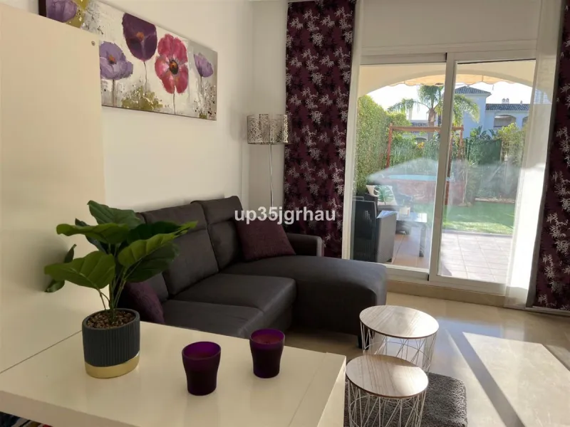 Fantastic ground floor apartment with private garden.