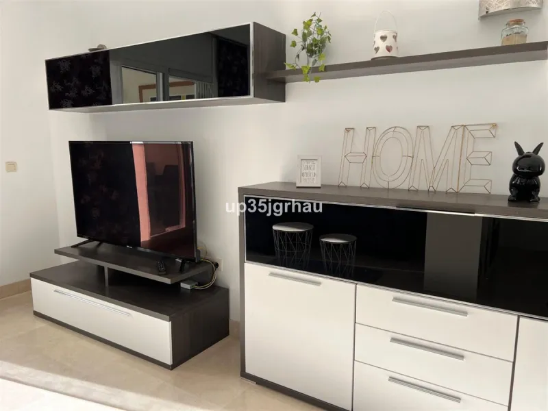 Fantastic ground floor apartment with private garden.