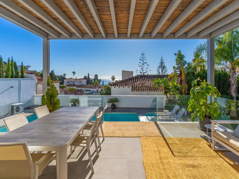 Contemporary villa with Scandinavian style, heated swimming pool, sauna and sea views in Fuengirola