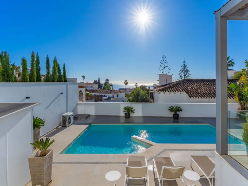 Contemporary villa with Scandinavian style, heated swimming pool, sauna and sea views in Fuengirola