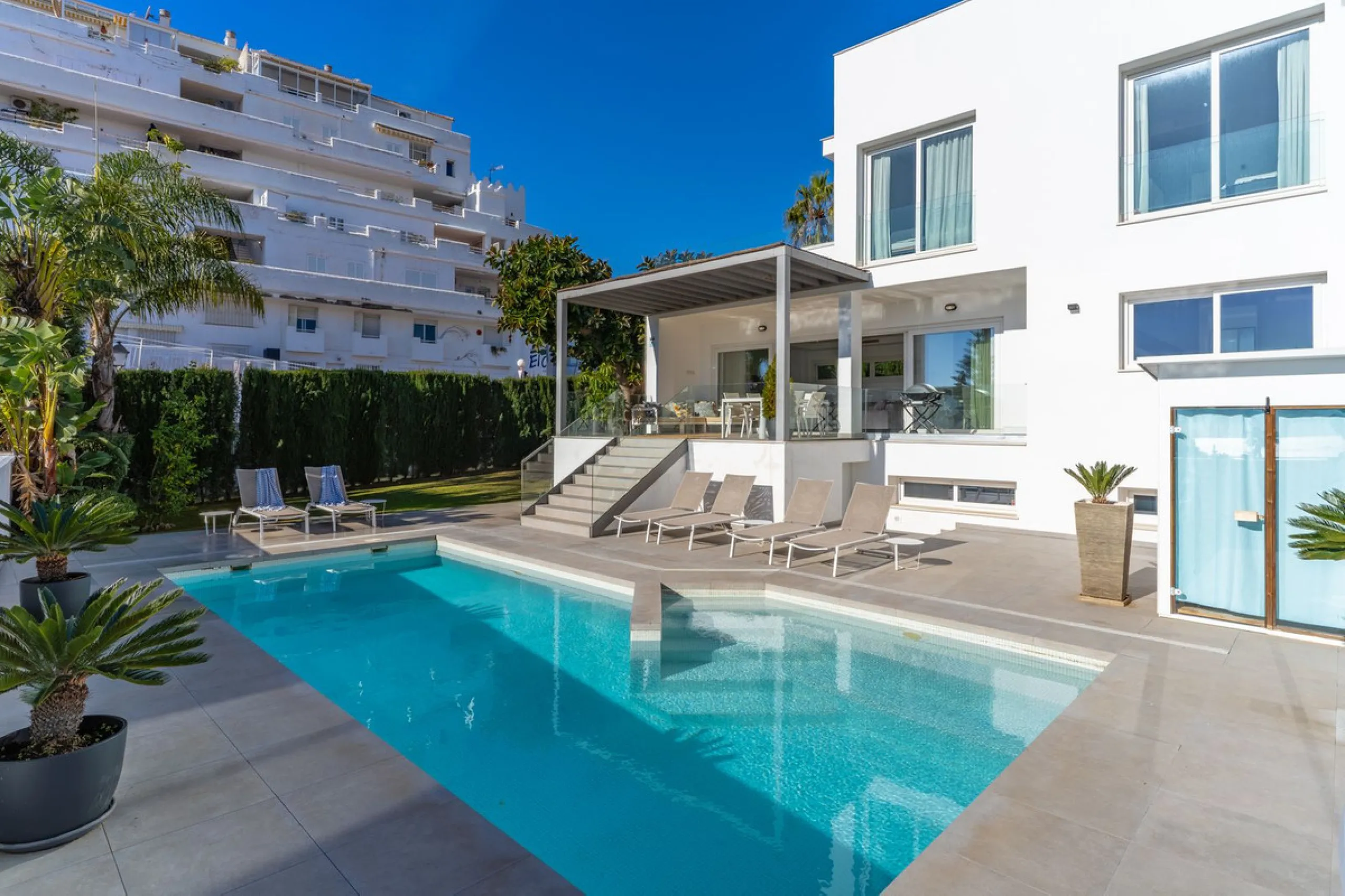Contemporary villa with Scandinavian style, heated swimming pool, sauna and sea views in Fuengirola