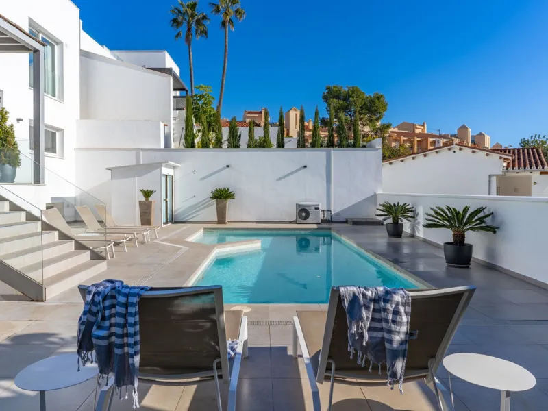 Contemporary villa with Scandinavian style, heated swimming pool, sauna and sea views in Fuengirola