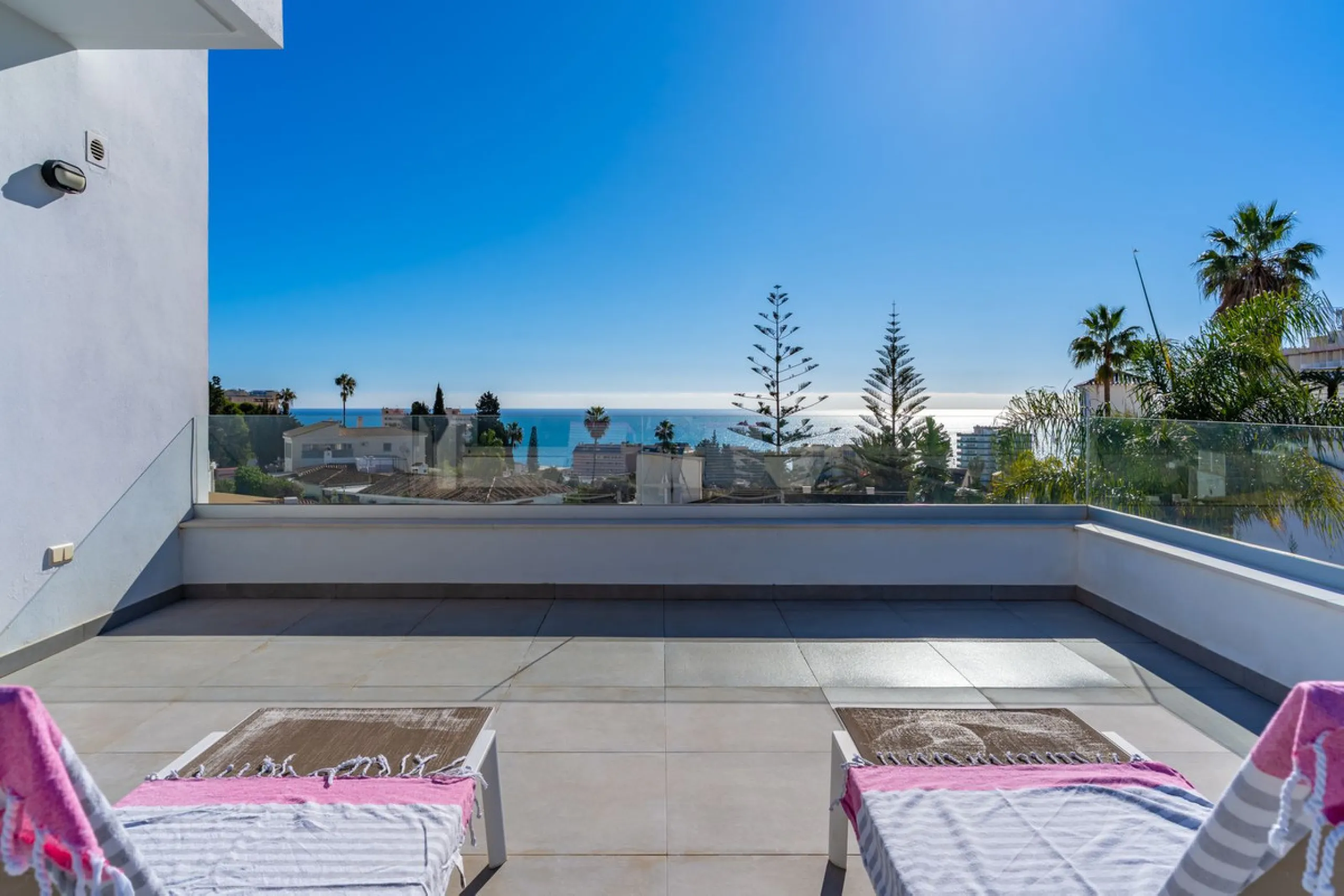 Contemporary villa with Scandinavian style, heated swimming pool, sauna and sea views in Fuengirola