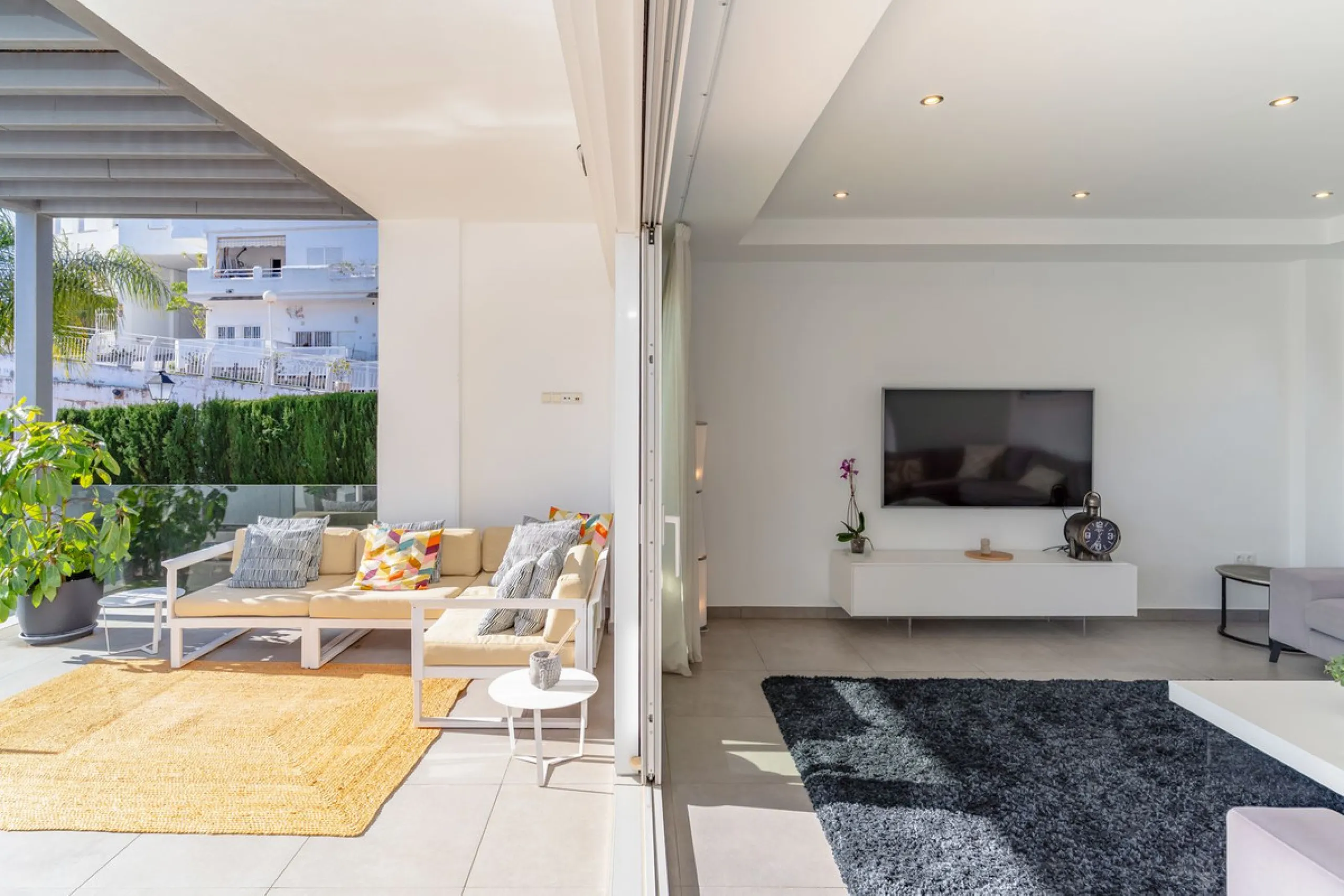 Contemporary villa with Scandinavian style, heated swimming pool, sauna and sea views in Fuengirola
