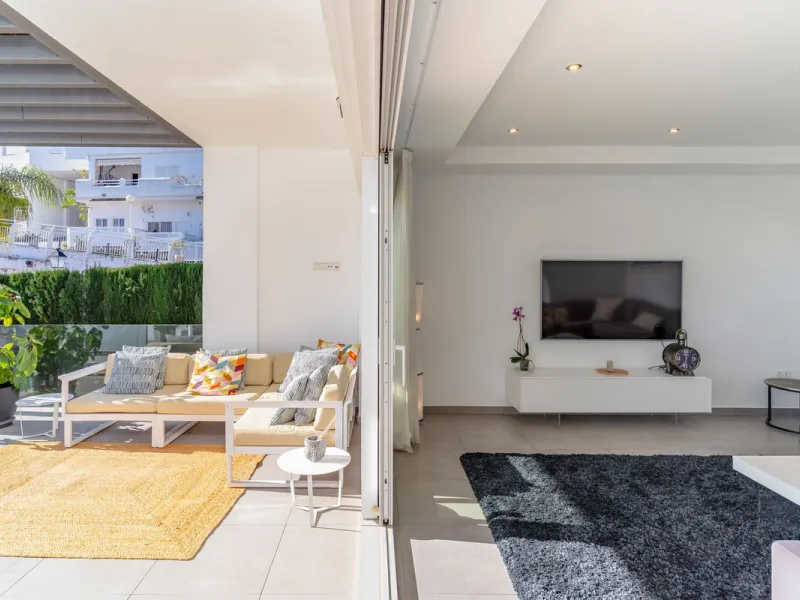 Contemporary villa with Scandinavian style, heated swimming pool, sauna and sea views in Fuengirola
