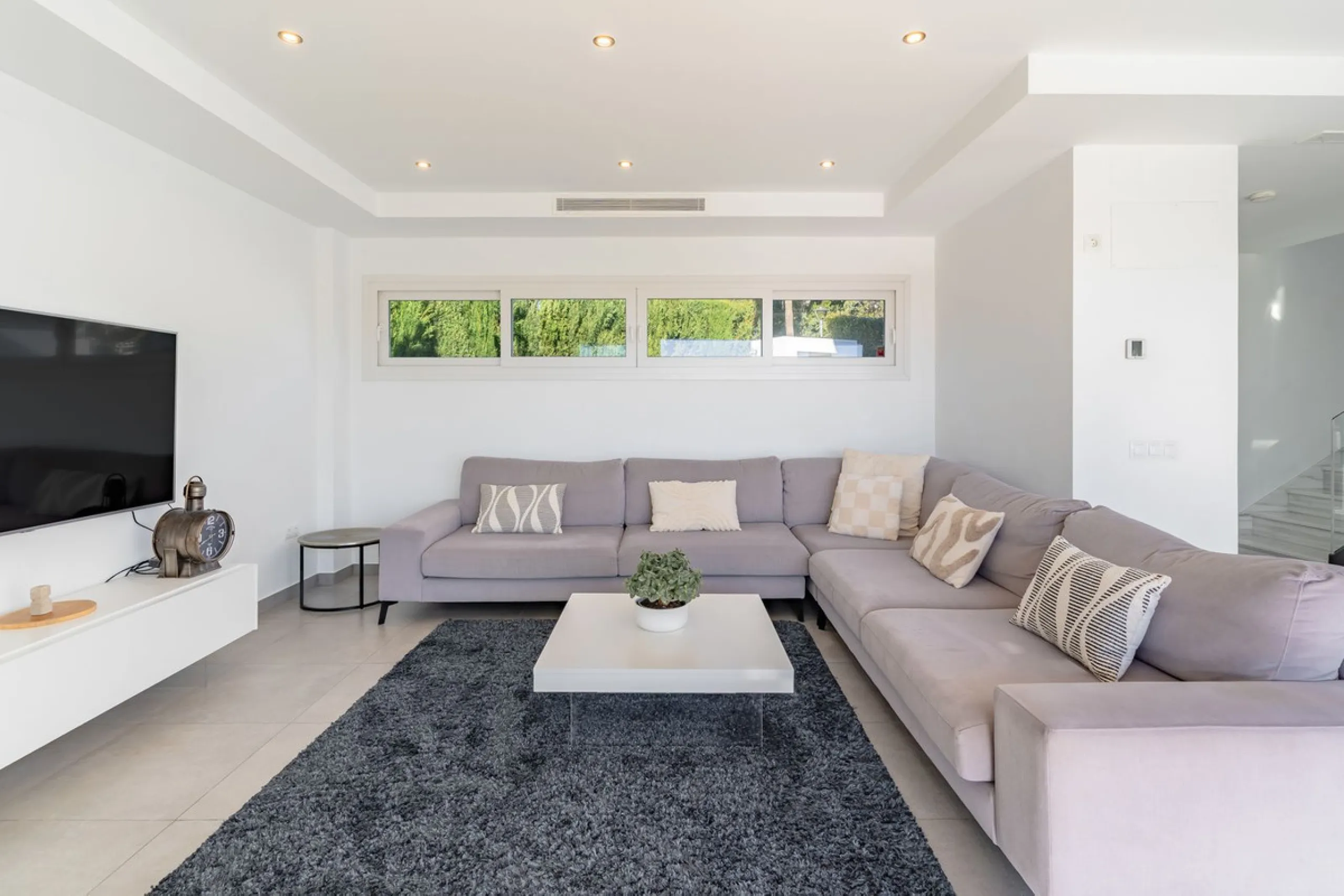 Contemporary villa with Scandinavian style, heated swimming pool, sauna and sea views in Fuengirola