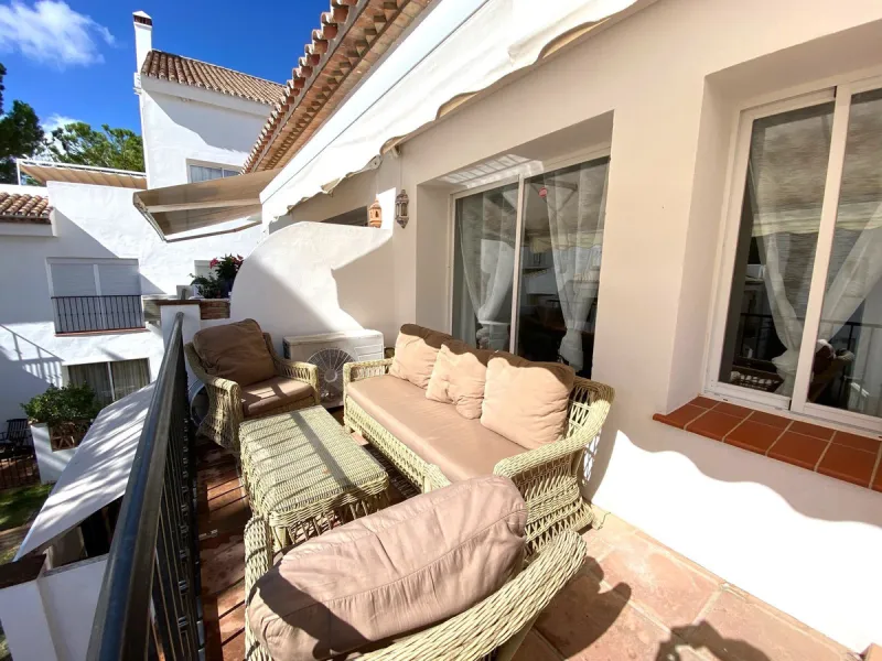 Renovated apartment in Pinos de Aloha.