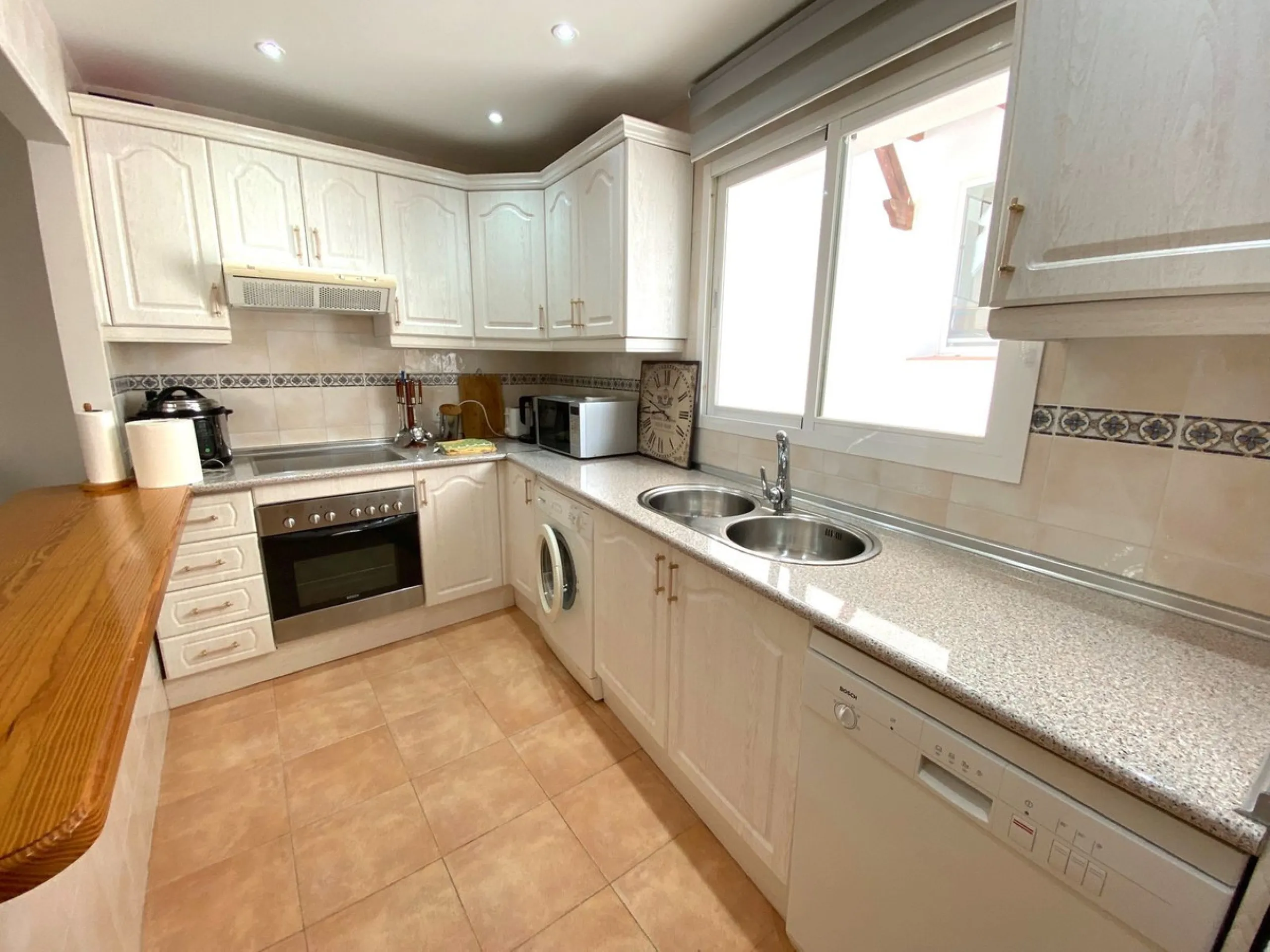 Renovated apartment in Pinos de Aloha.