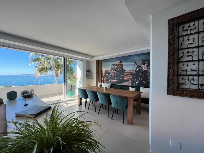 Exclusive Fully Refurbished Beachfront Apartment in Prime Estepona Location – Marina Bay