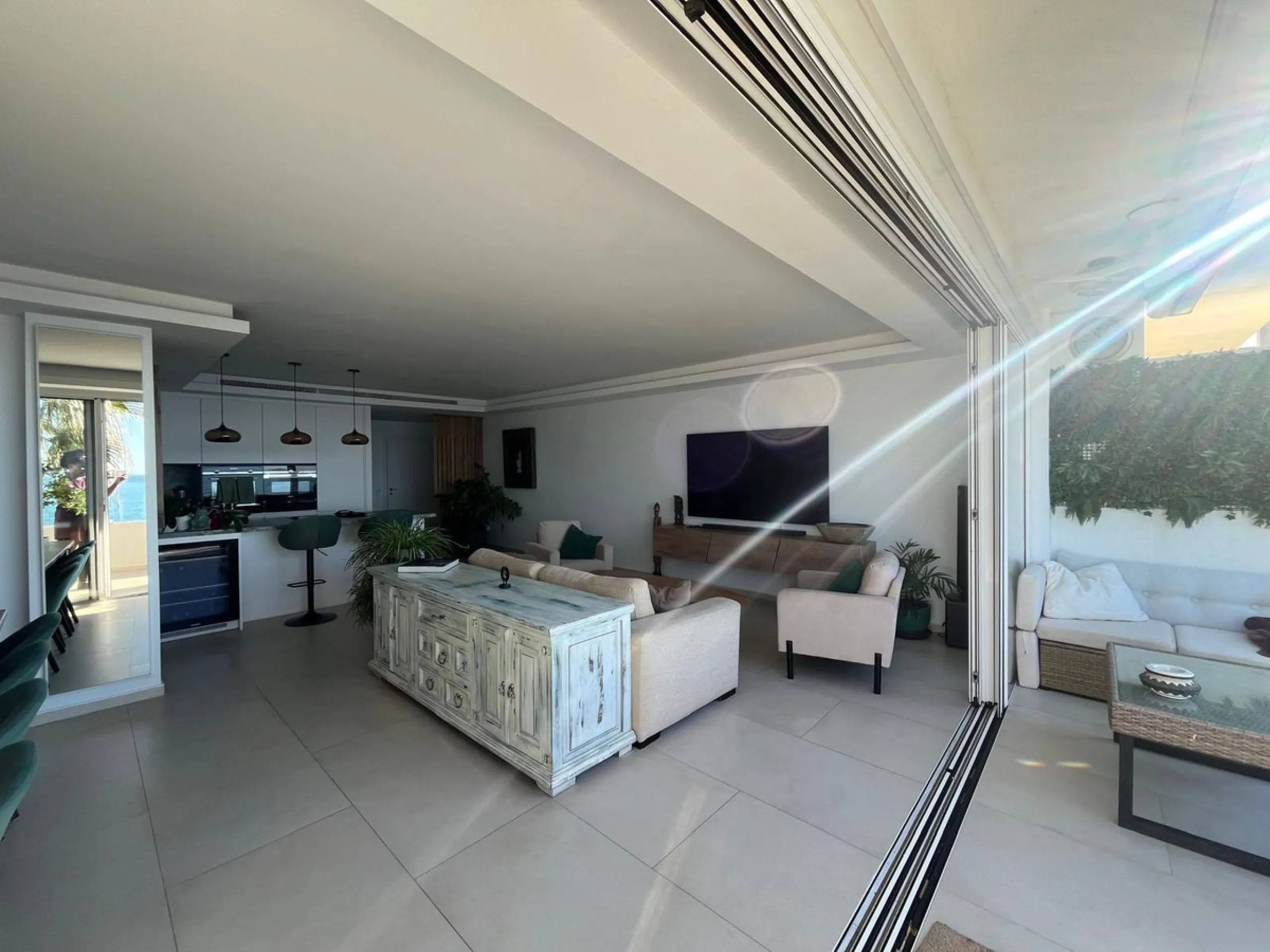 Exclusive Fully Refurbished Beachfront Apartment in Prime Estepona Location – Marina Bay