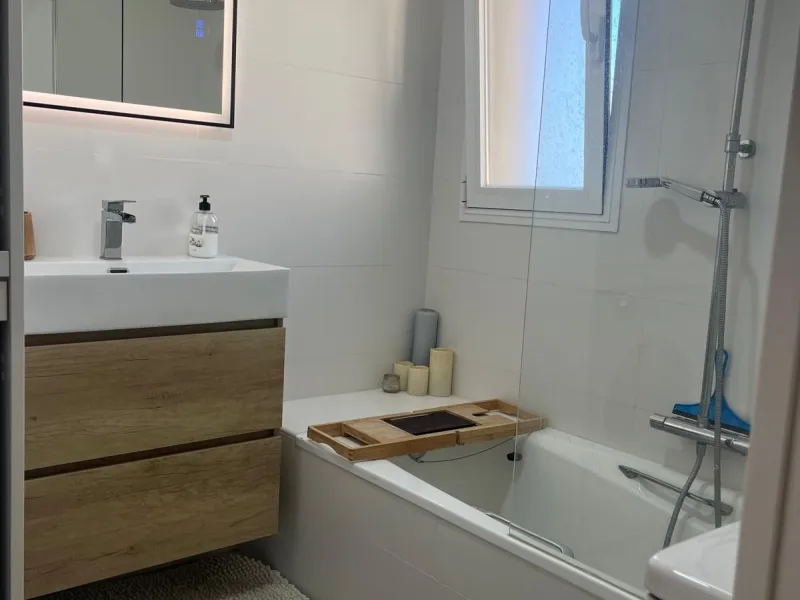 Exclusive Fully Refurbished Beachfront Apartment in Prime Estepona Location – Marina Bay