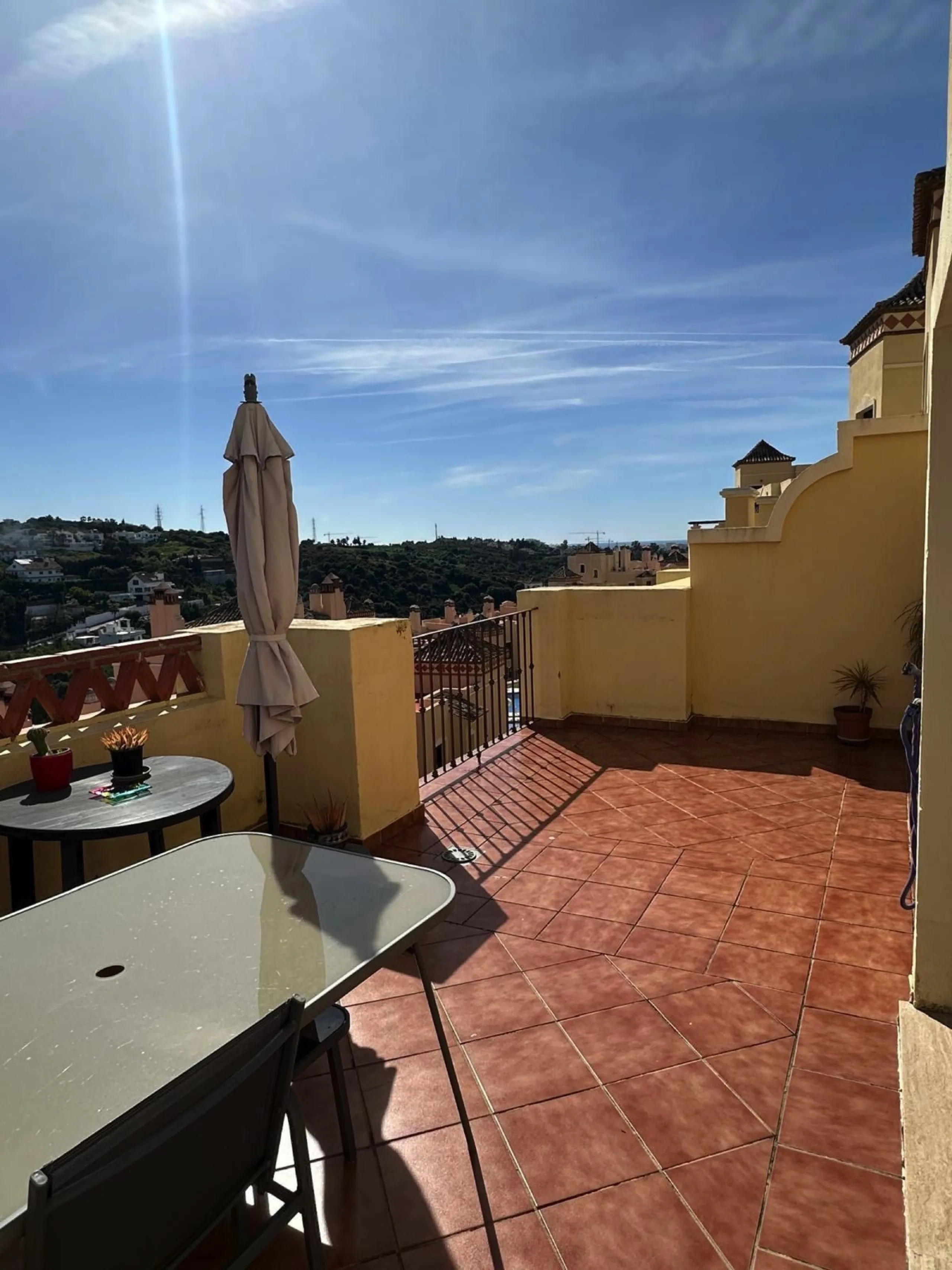 Stunning South-East Facing Penthouse with Panoramic Sea & Sierra Bermeja Views – Near Valle Romano & Azata Golf, Estepona