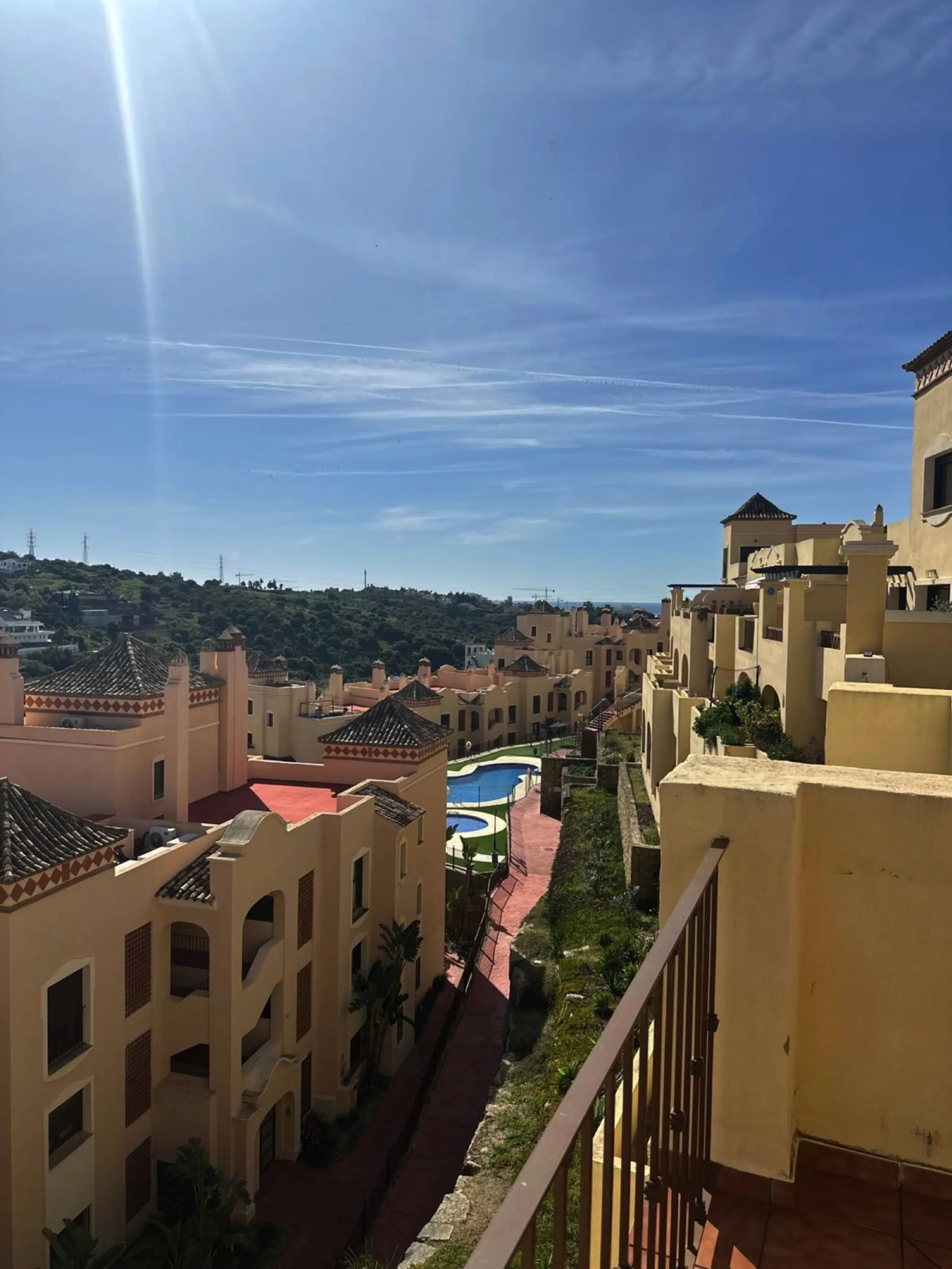 Stunning South-East Facing Penthouse with Panoramic Sea & Sierra Bermeja Views – Near Valle Romano & Azata Golf, Estepona