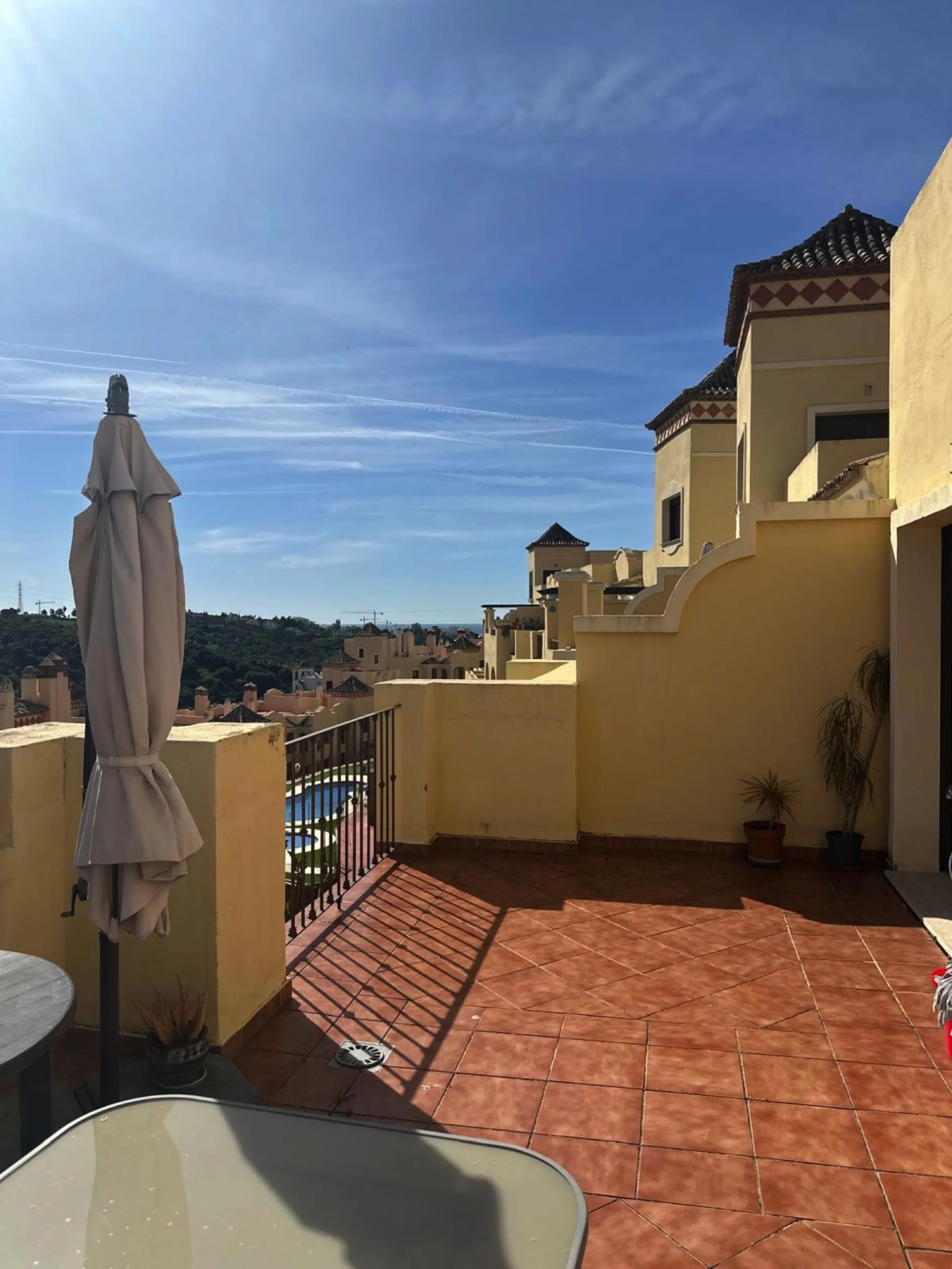 Stunning South-East Facing Penthouse with Panoramic Sea & Sierra Bermeja Views – Near Valle Romano & Azata Golf, Estepona