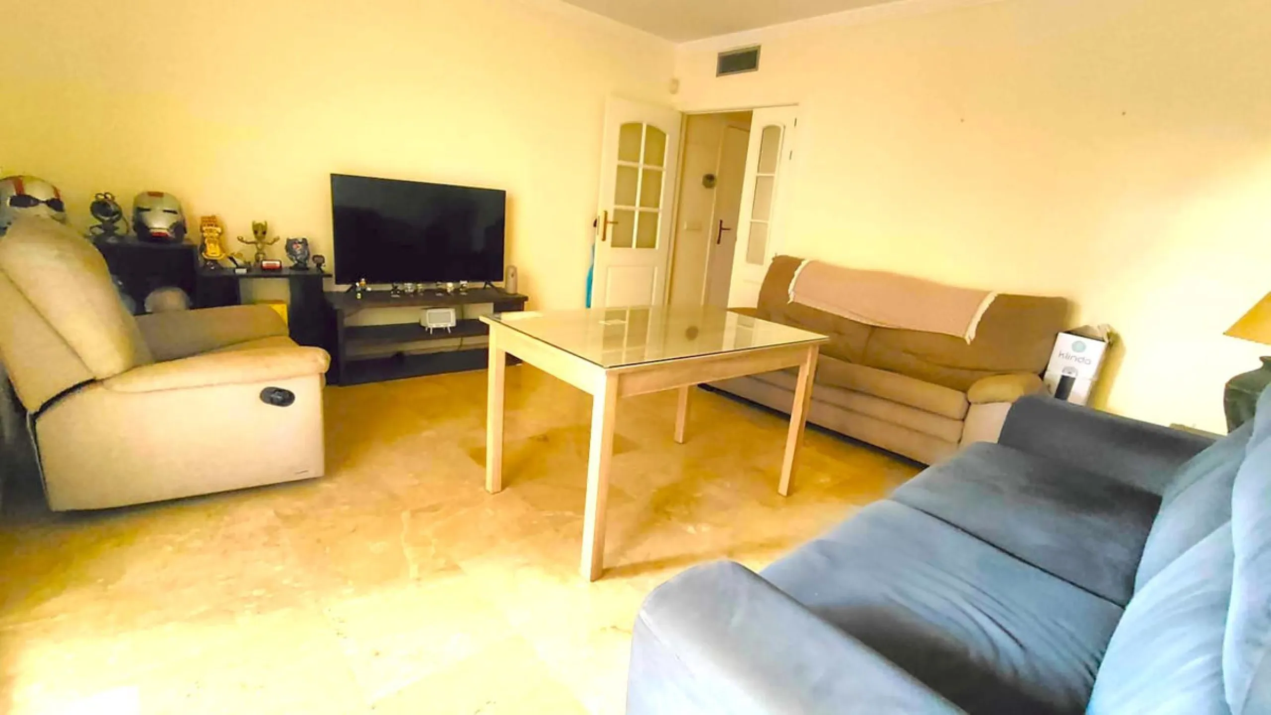 Beachfront 1-Bedroom Apartment with Reform Project to 2 Bedrooms Included – Avenida España, Puerto de Estepona