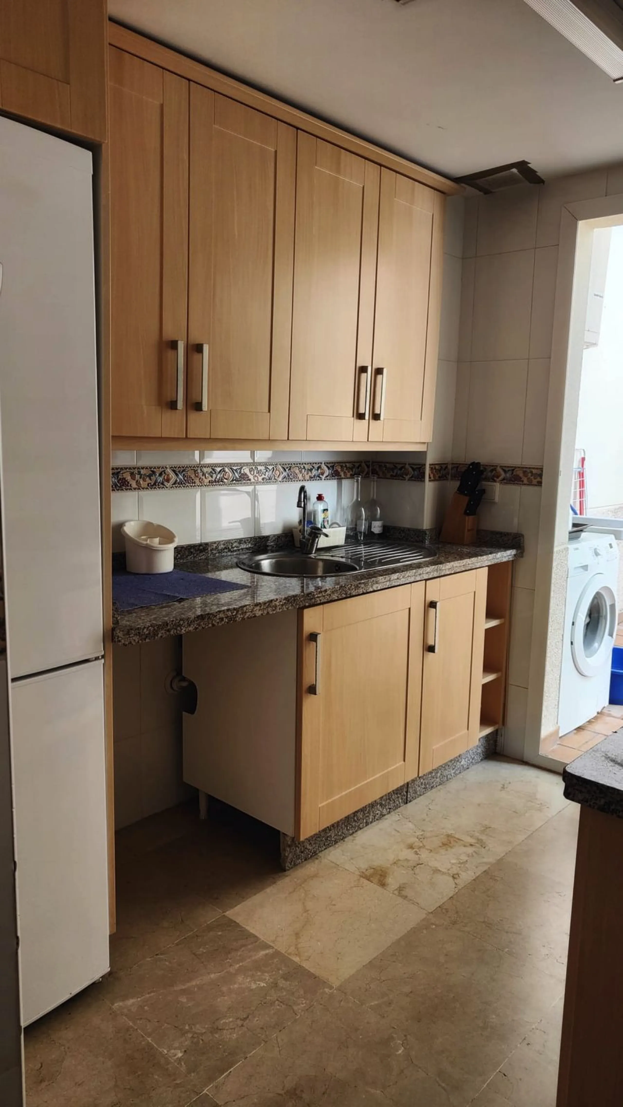 Beachfront 1-Bedroom Apartment with Reform Project to 2 Bedrooms Included – Avenida España, Puerto de Estepona