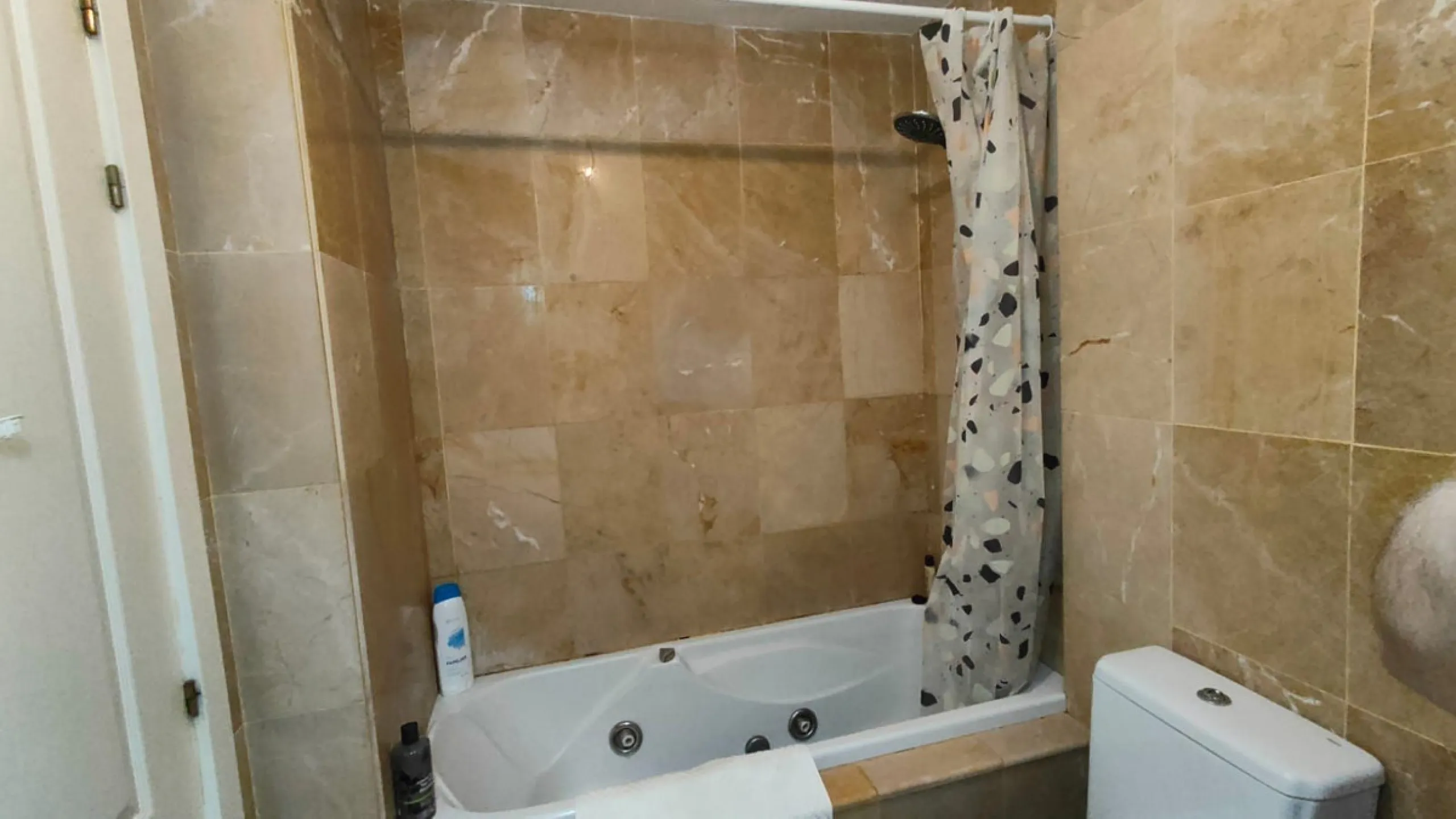 Beachfront 1-Bedroom Apartment with Reform Project to 2 Bedrooms Included – Avenida España, Puerto de Estepona