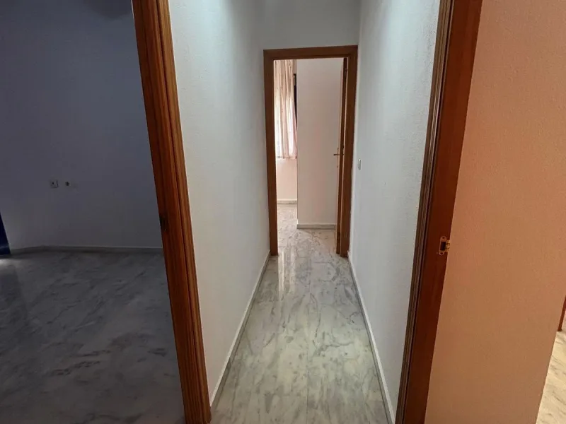Apartment - Ground Floor Apartment в продаже в Estepona, Málaga. В доме 2 спален и 2 ванных комнат. Площадь дома 95 м²