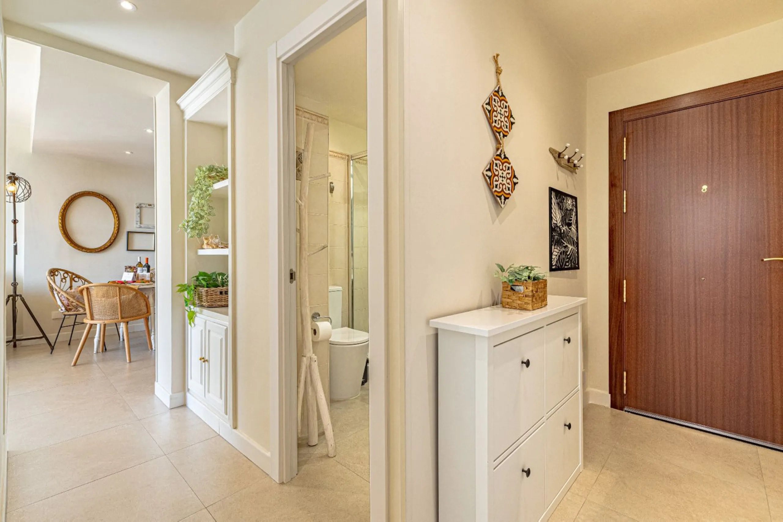 Beachfront 1-Bedroom Apartment with Panoramic Sea Views & 24/7 Concierge – Edificio Mediterráneo, Golden Mile, Marbella