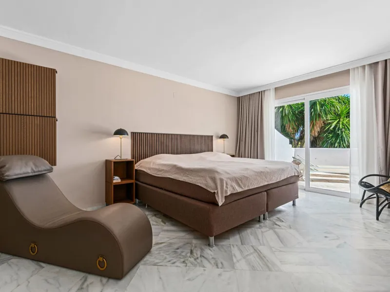 House - Townhouse в продаже в Marbella, Málaga. В доме 4 спален и 4 ванных комнат. Площадь дома 259 м²