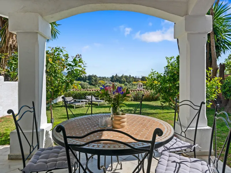 House - Townhouse в продаже в Marbella, Málaga. В доме 4 спален и 4 ванных комнат. Площадь дома 259 м²