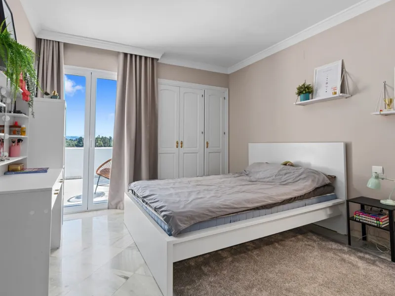 House - Townhouse в продаже в Marbella, Málaga. В доме 4 спален и 4 ванных комнат. Площадь дома 259 м²