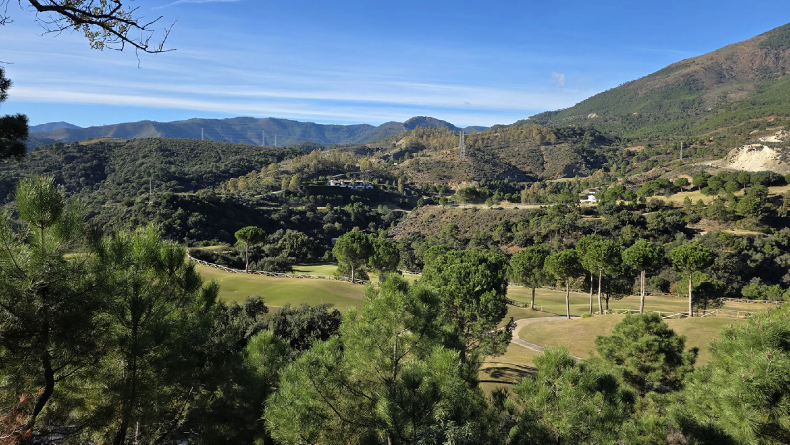 Plot - Land в продаже в Benahavís, Málaga. Площадь дома 1600 м². Площадь участка 5497 м²