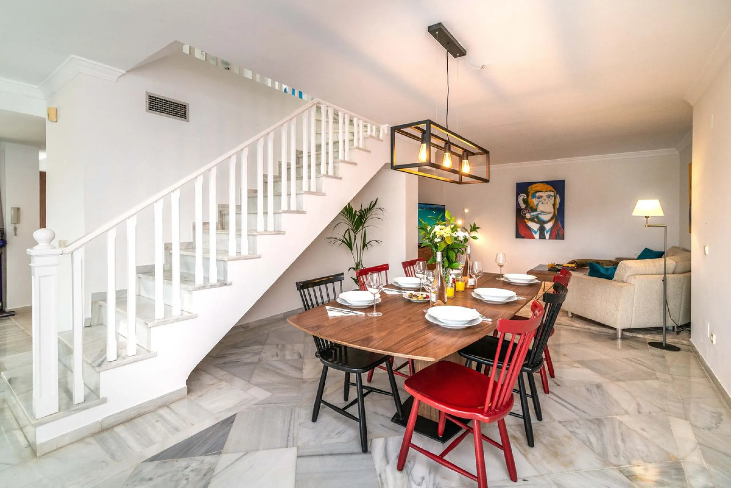 House - Townhouse в продаже в Marbella, Málaga. В доме 4 спален и 4 ванных комнат. Площадь дома 259 м²