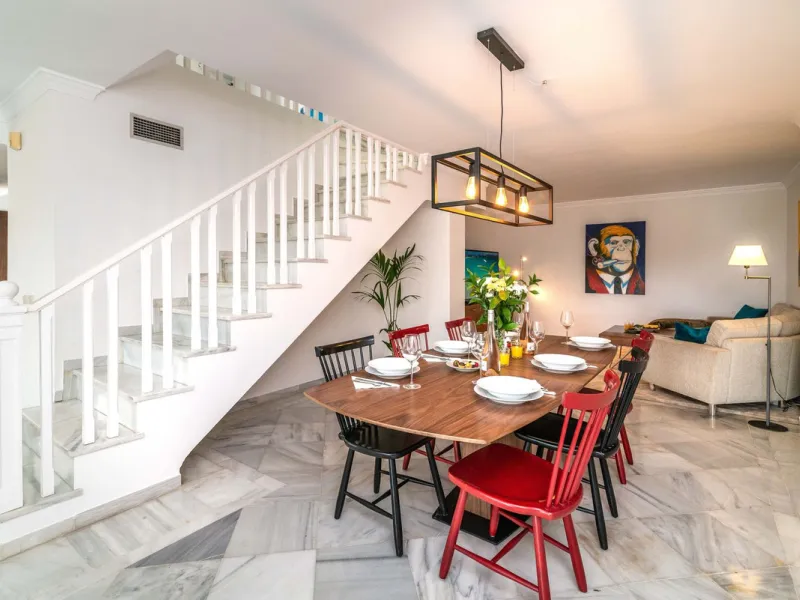 House - Townhouse в продаже в Marbella, Málaga. В доме 4 спален и 4 ванных комнат. Площадь дома 259 м²