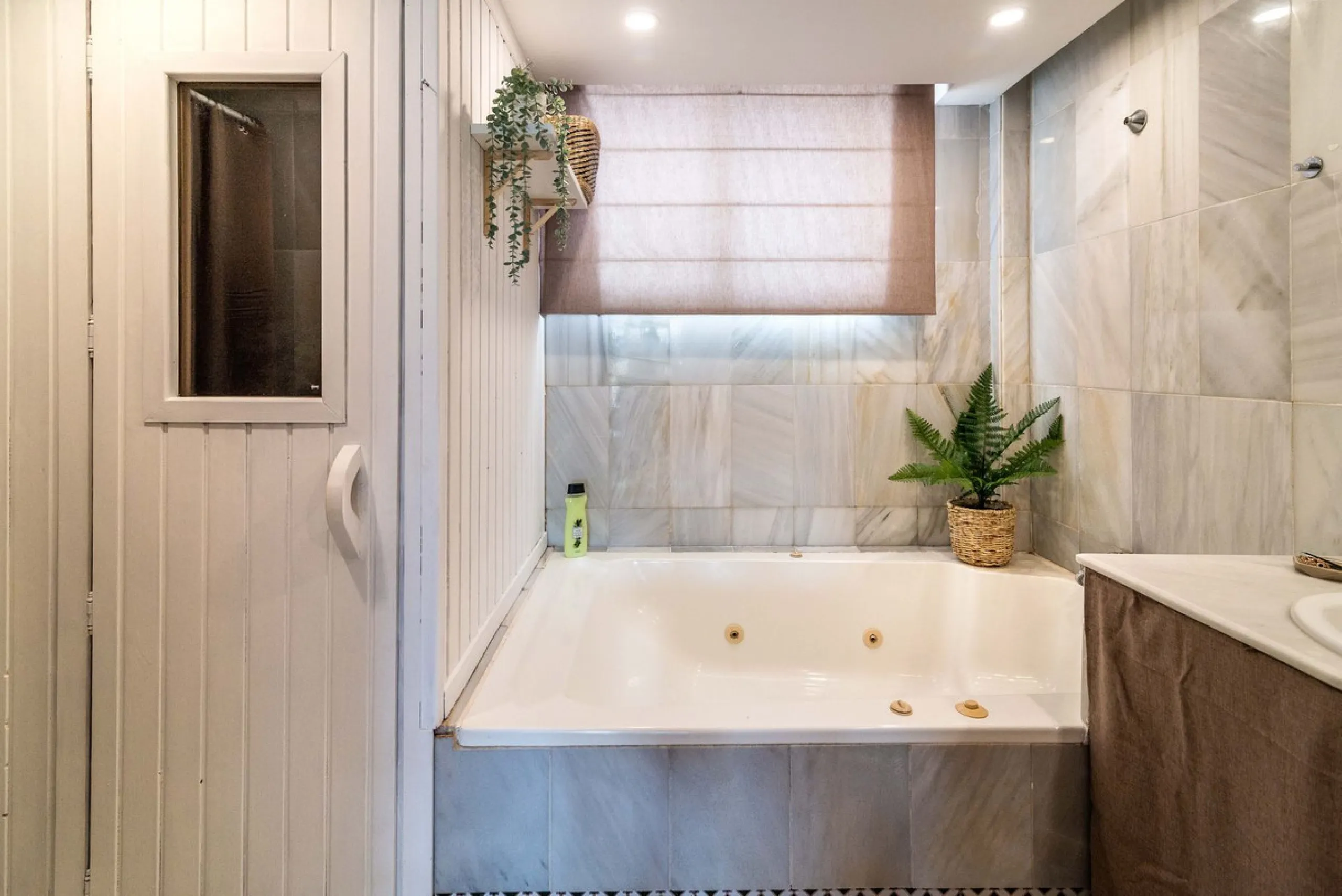 House - Townhouse в продаже в Marbella, Málaga. В доме 4 спален и 4 ванных комнат. Площадь дома 259 м²