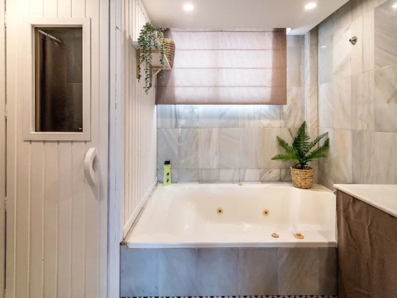 House - Townhouse в продаже в Marbella, Málaga. В доме 4 спален и 4 ванных комнат. Площадь дома 259 м²