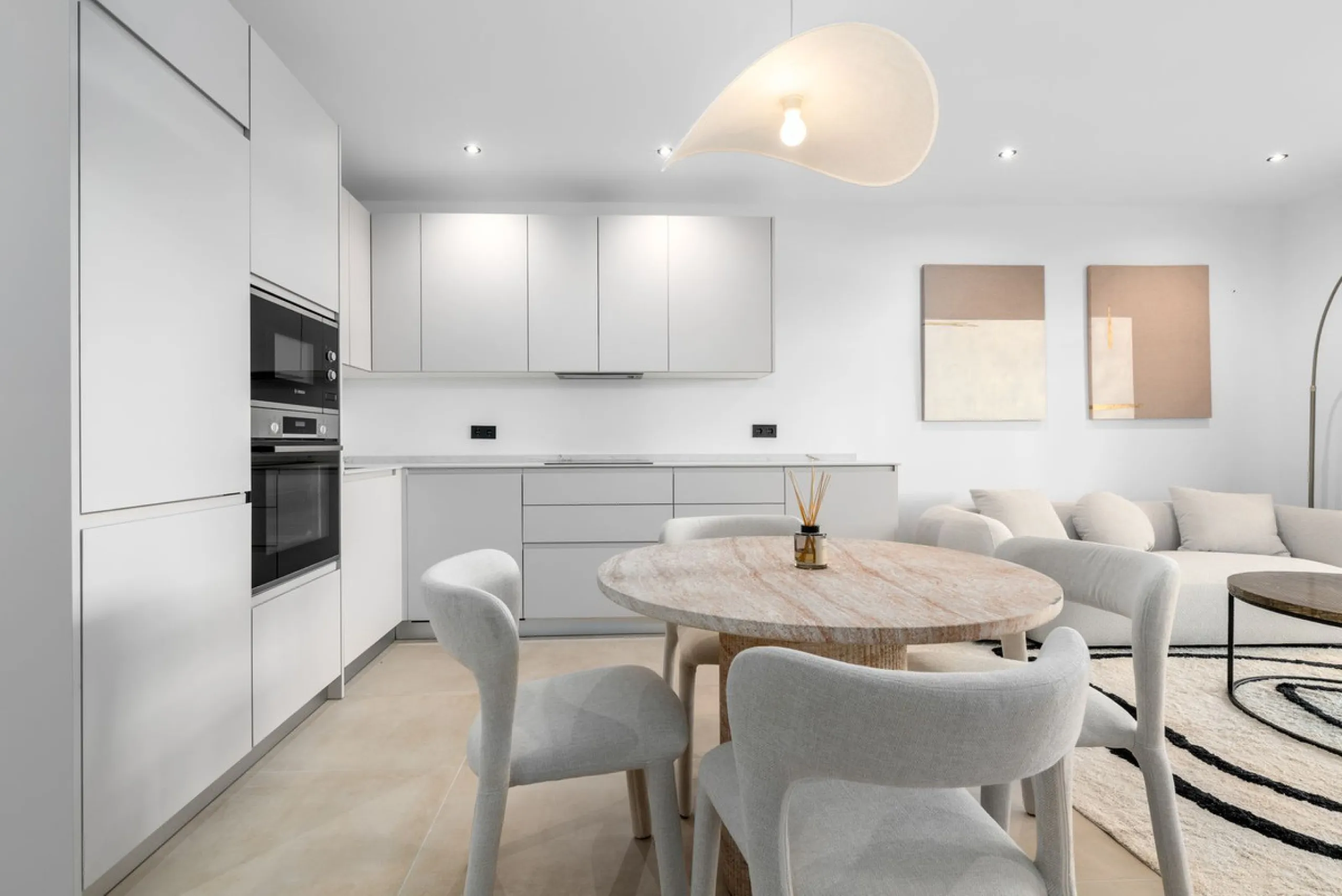 Apartment - Ground Floor Apartment в продаже в Marbella, Málaga. В доме 3 спален и 2 ванных комнат. Площадь дома 120 м²