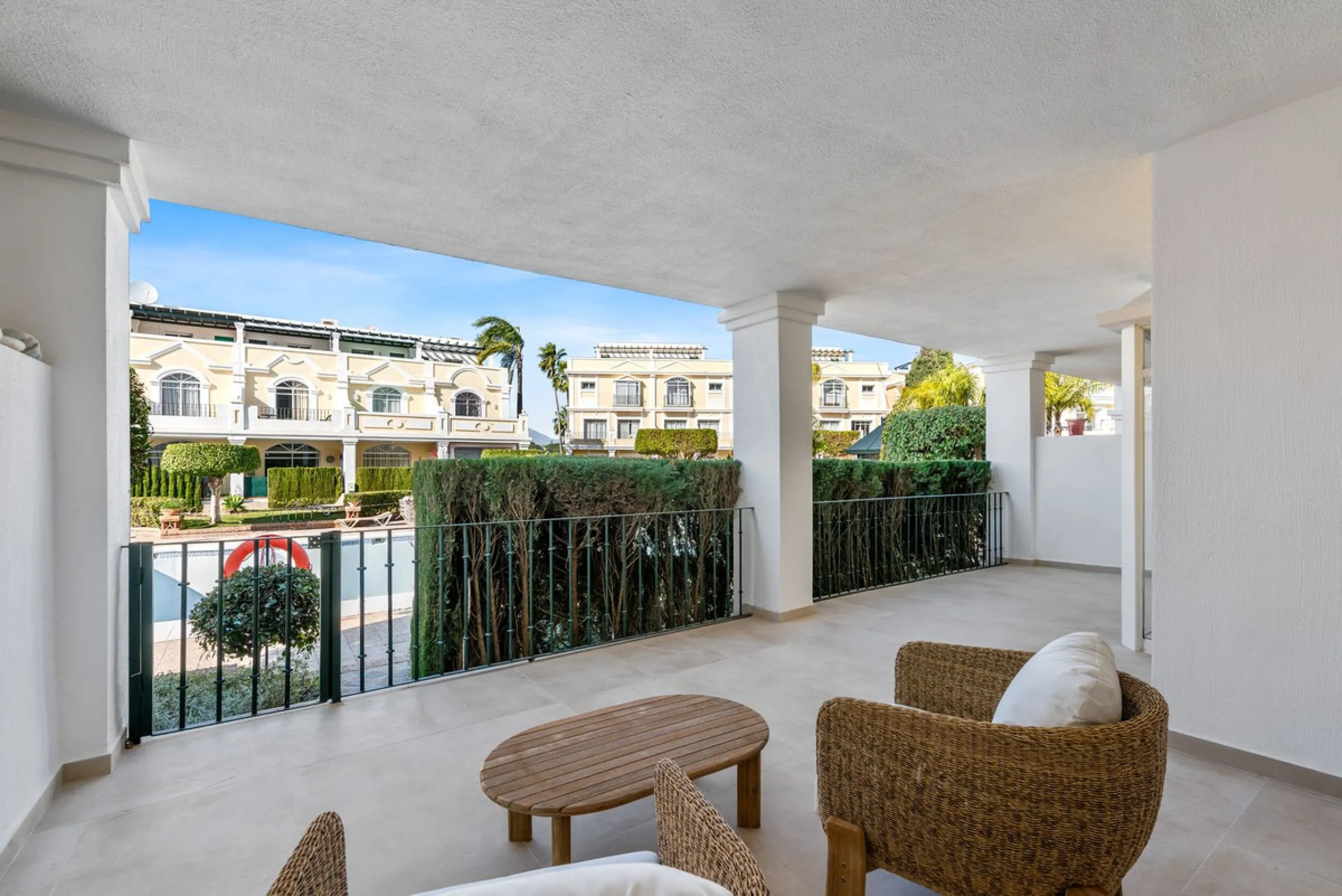 Apartment - Ground Floor Apartment в продаже в Marbella, Málaga. В доме 3 спален и 2 ванных комнат. Площадь дома 120 м²