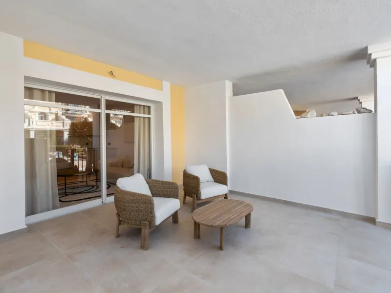 Apartment - Ground Floor Apartment в продаже в Marbella, Málaga. В доме 3 спален и 2 ванных комнат. Площадь дома 120 м²