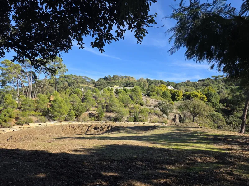 Plot - Land в продаже в Benahavís, Málaga. Площадь дома 1600 м². Площадь участка 5497 м²