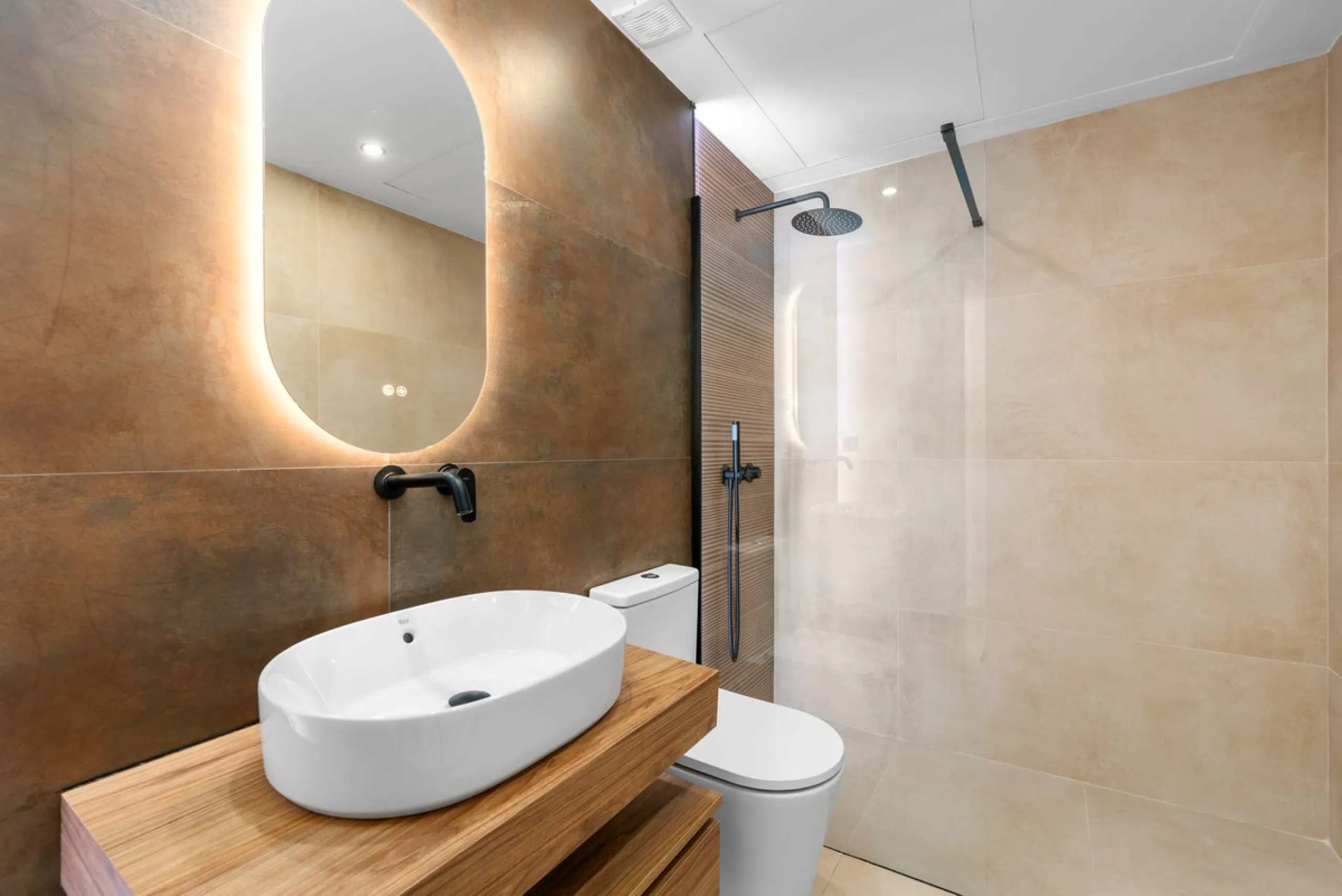 Apartment - Ground Floor Apartment в продаже в Marbella, Málaga. В доме 3 спален и 2 ванных комнат. Площадь дома 120 м²