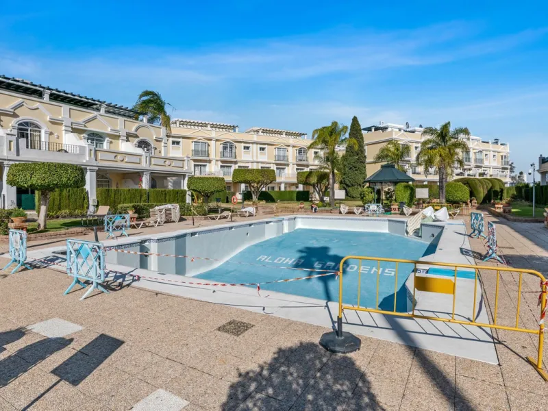 Apartment - Ground Floor Apartment в продаже в Marbella, Málaga. В доме 3 спален и 2 ванных комнат. Площадь дома 120 м²