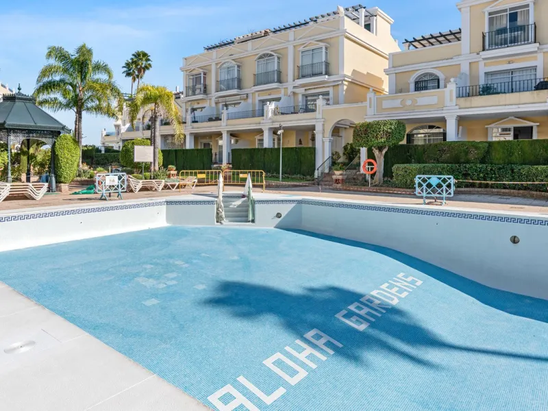 Apartment - Ground Floor Apartment в продаже в Marbella, Málaga. В доме 3 спален и 2 ванных комнат. Площадь дома 120 м²