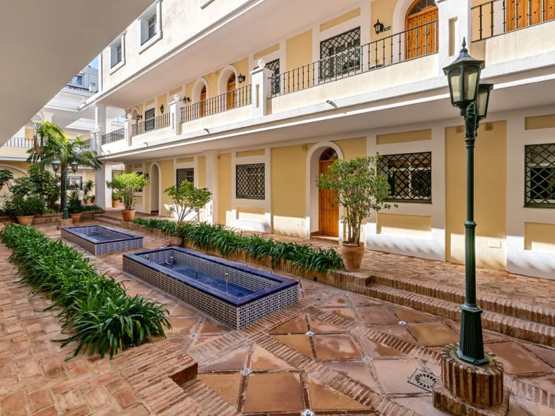 Apartment - Ground Floor Apartment в продаже в Marbella, Málaga. В доме 3 спален и 2 ванных комнат. Площадь дома 120 м²