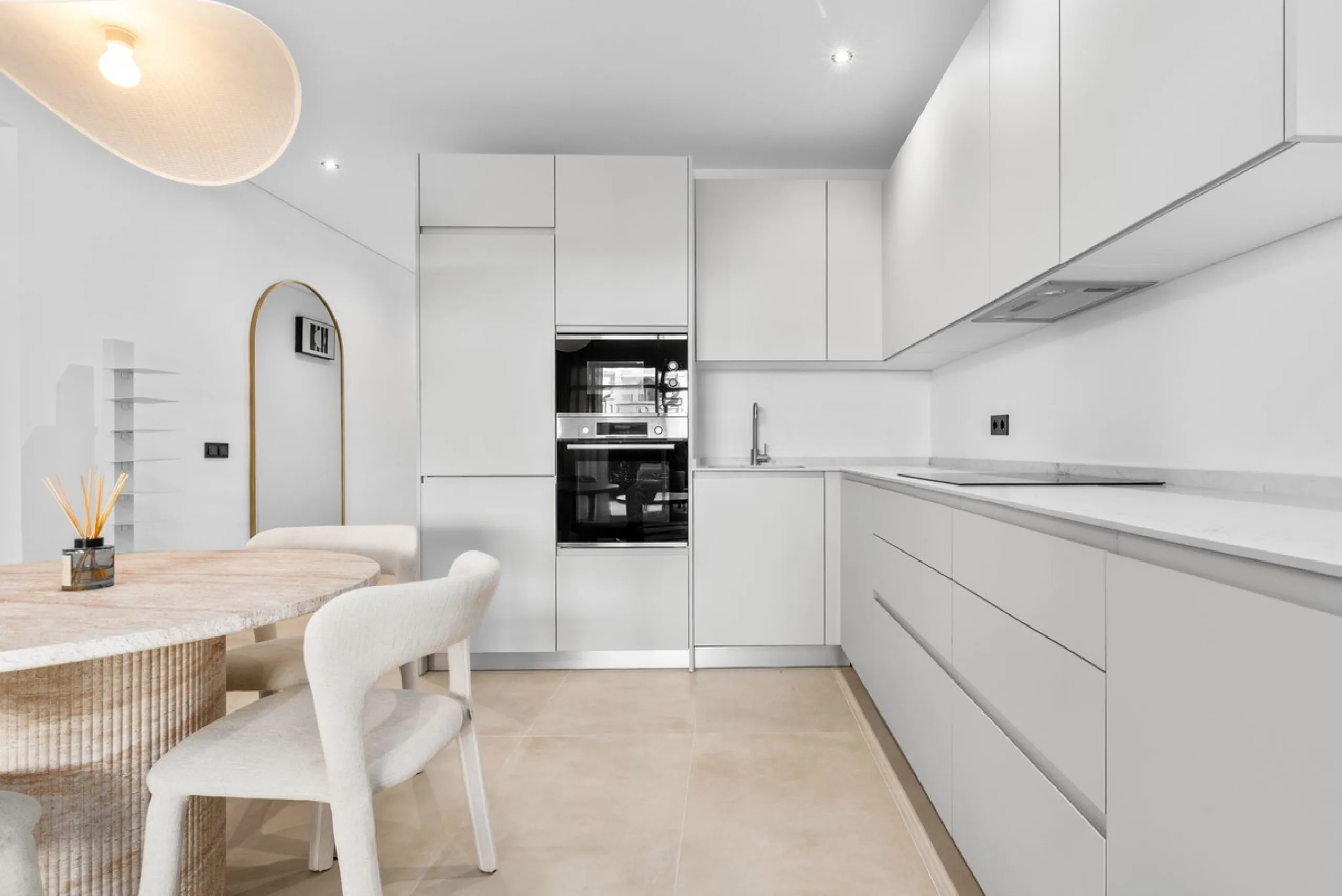 Apartment - Ground Floor Apartment в продаже в Marbella, Málaga. В доме 3 спален и 2 ванных комнат. Площадь дома 120 м²